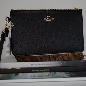 Coach wristlet (new)